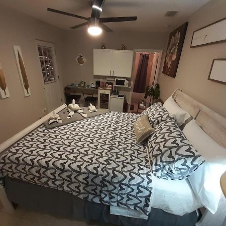 Luxurious Cozy Studio. Tampa Ngoại thất bức ảnh