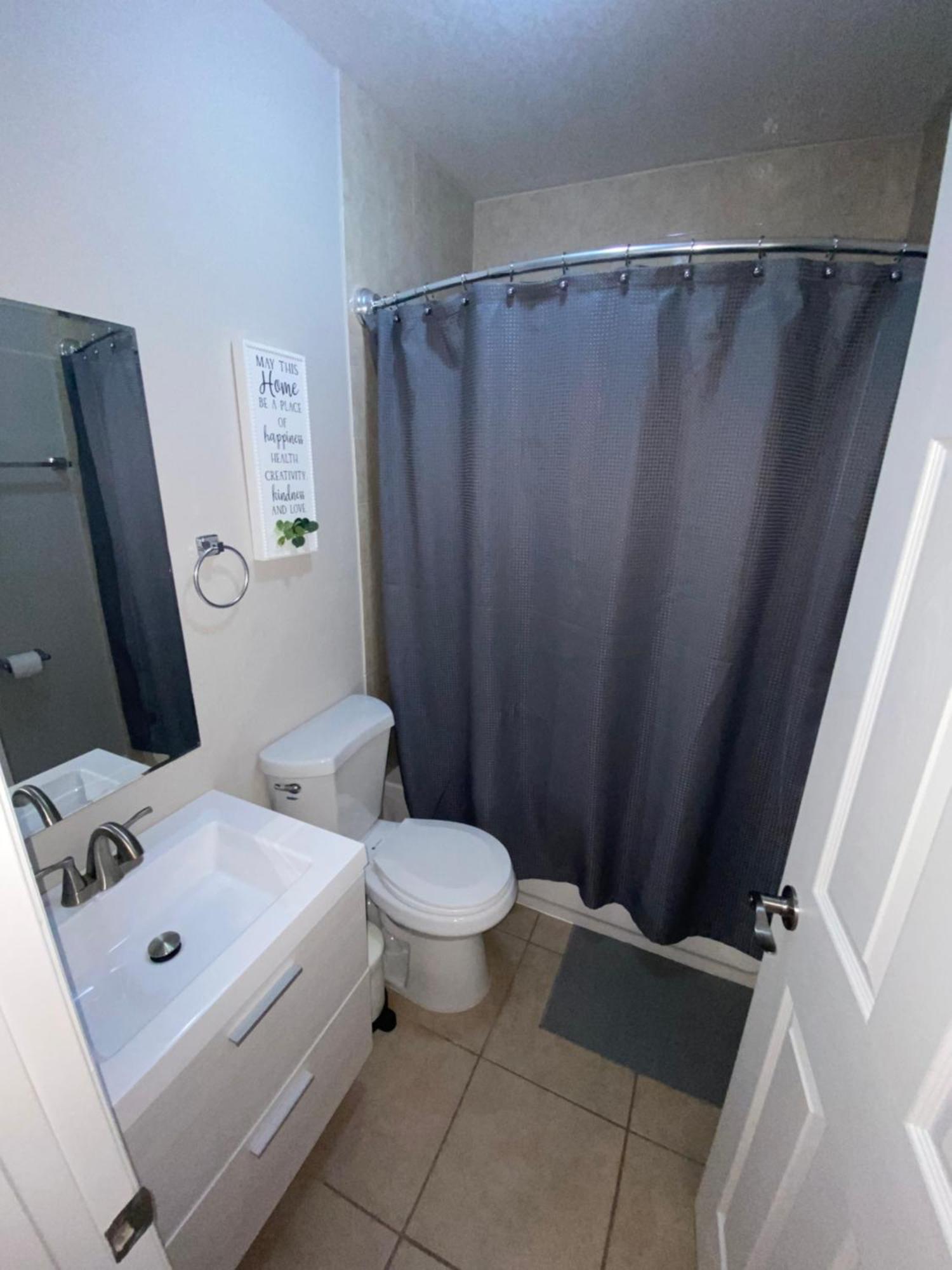 Luxurious Cozy Studio. Tampa Ngoại thất bức ảnh