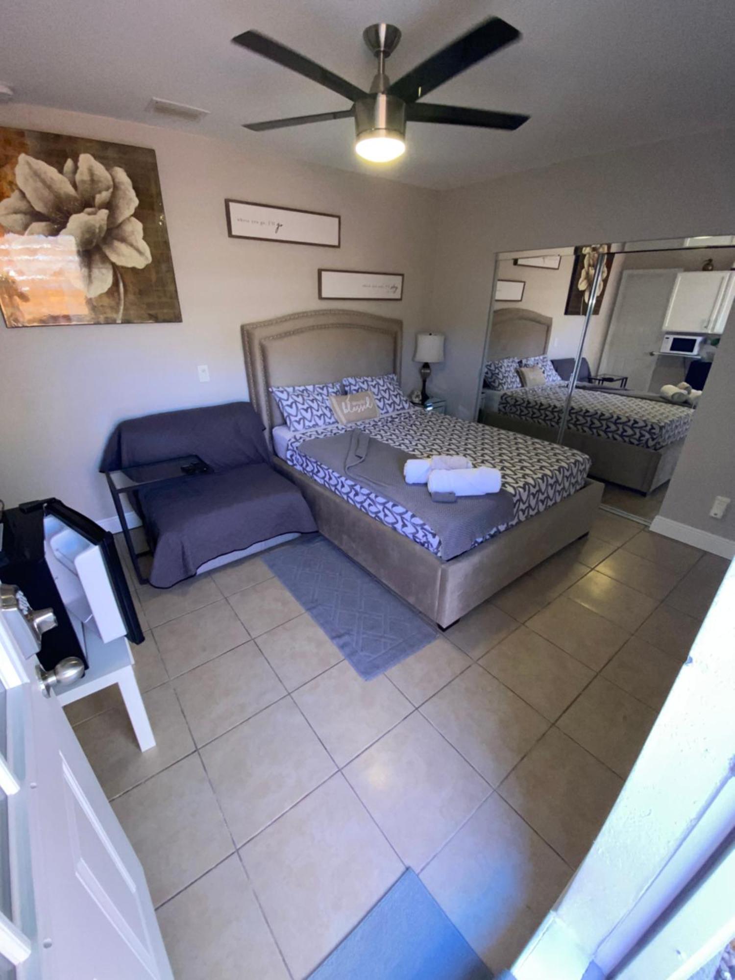 Luxurious Cozy Studio. Tampa Ngoại thất bức ảnh