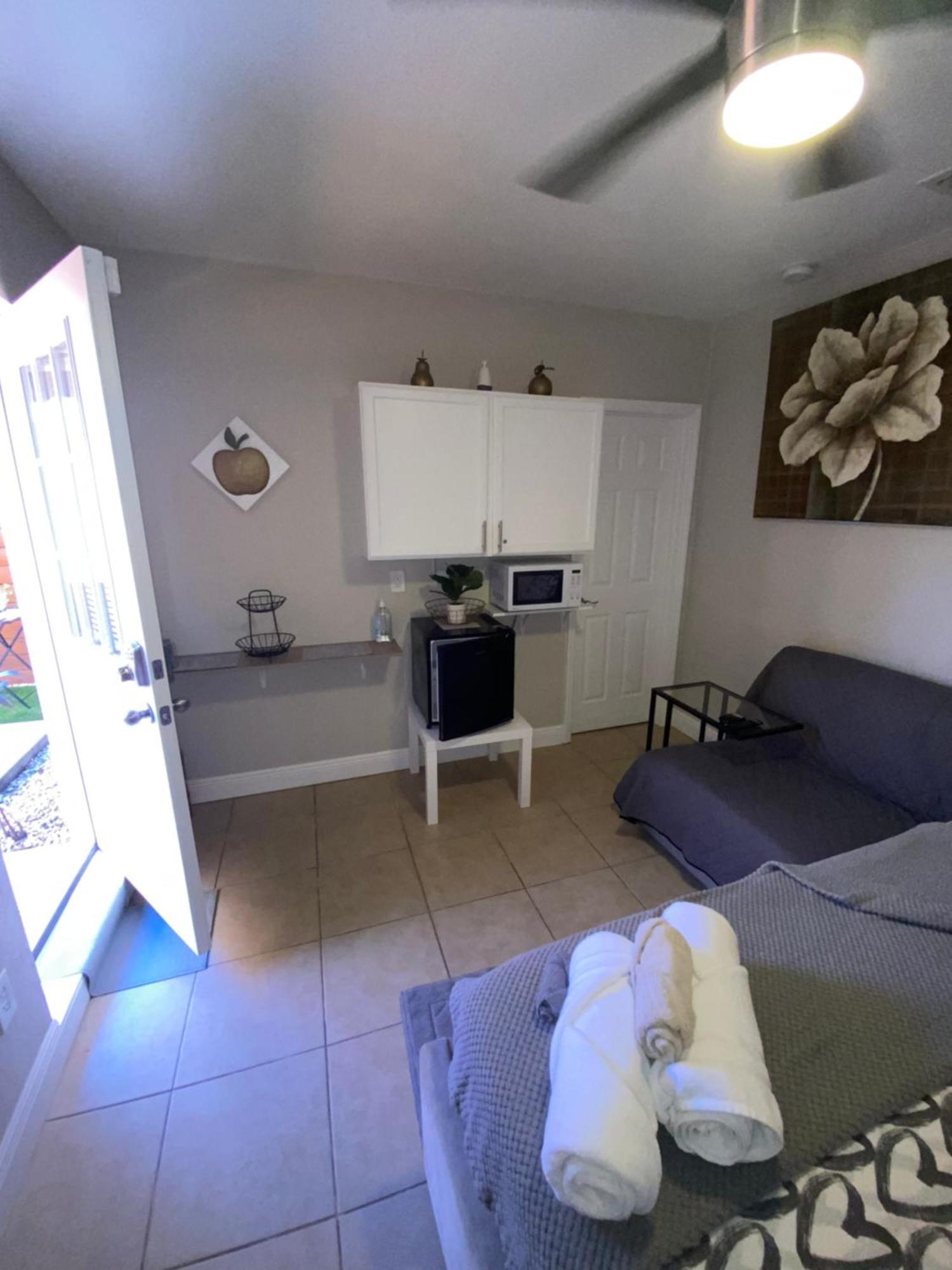 Luxurious Cozy Studio. Tampa Ngoại thất bức ảnh